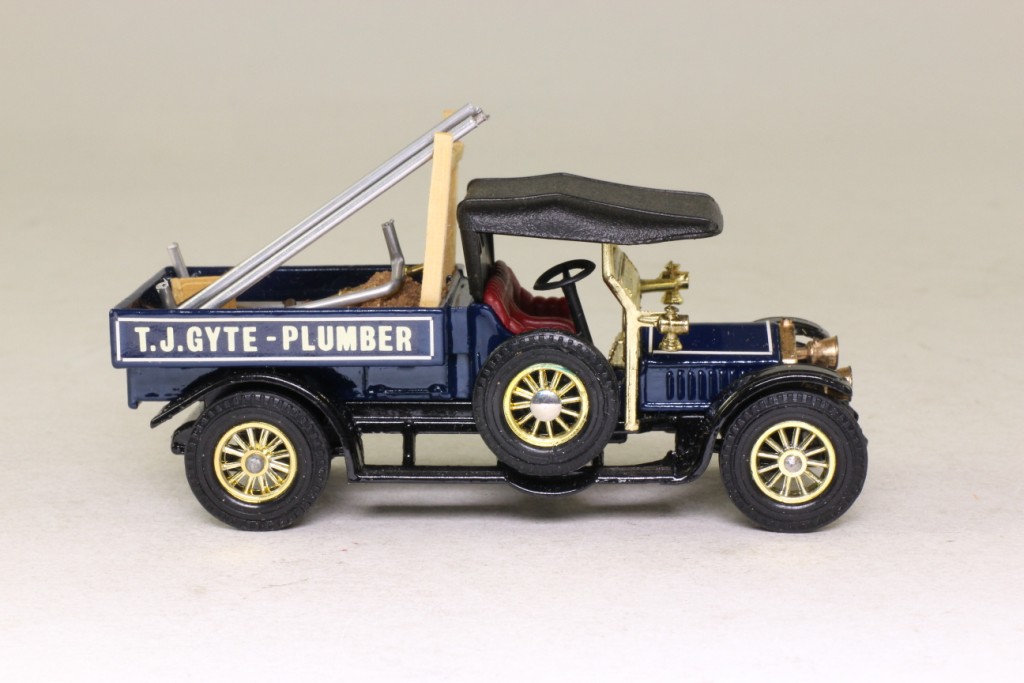 AC25; TJ Gyte, Plumber's Lorry; 1918 Crossley Lorry